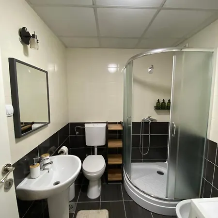 شقة Lina's Cozy Apartment- Free Parking & Near Center سكوبجي