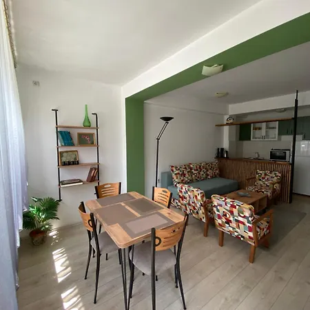 شقة Lina's Cozy Apartment- Free Parking & Near Center *